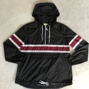 Zine black pullover hooded windbreaker w/pocket